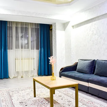 Отличная Квартира На Арбате Almaty Exterior photo