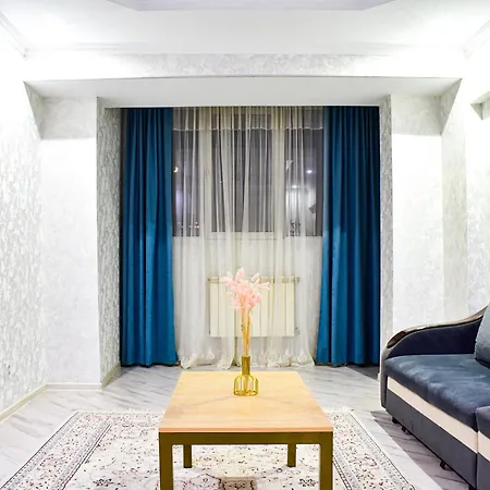 Отличная Квартира На Арбате Almaty Exterior photo